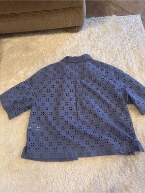 Gap Blue Eyelet Button-Up Short Sleeve Top